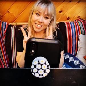 Meet your Posher, Leah